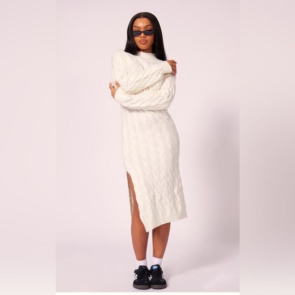 Pretty Little Thing NWT WHITE KNIT MAXI DRESS - small - Picture 2 of 10